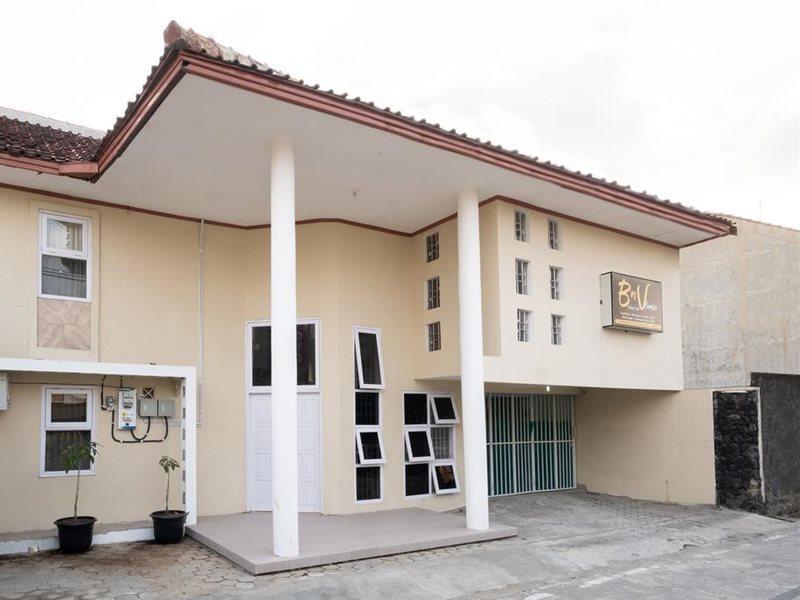 Oyo 2173 Bnv House Babarsari Hotel Maguwo Екстериор снимка