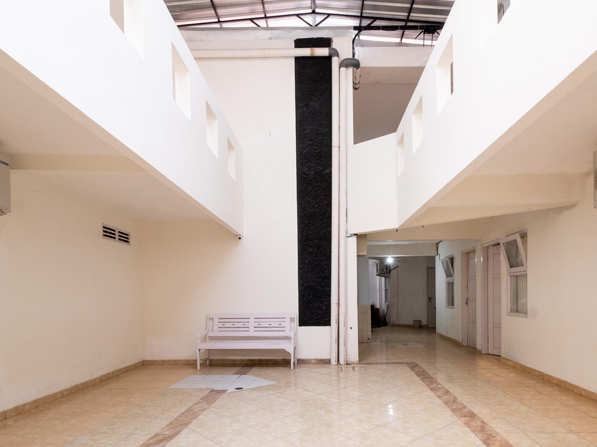 Oyo 2173 Bnv House Babarsari Hotel Maguwo Екстериор снимка
