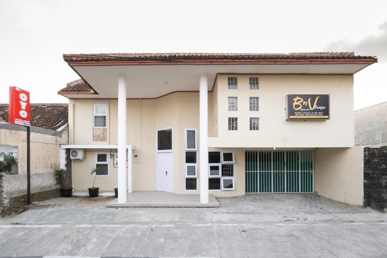 Oyo 2173 Bnv House Babarsari Hotel Maguwo Екстериор снимка